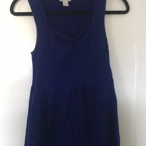 Super flattering sapphire dress!